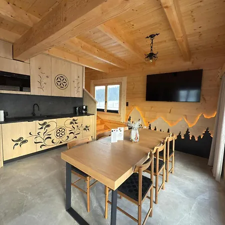 Horizont House - Z Prywatnymi Baliami Oraz Ogólnodostępną Sauną - Izby Podhalańskie Chalé Dursztyn