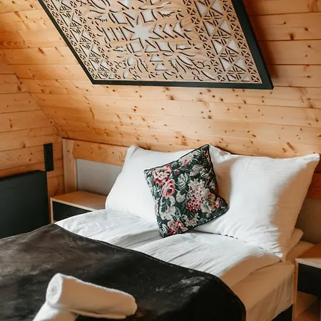 Horizont House - Z Prywatnymi Baliami Oraz Ogólnodostępną Sauną - Izby Podhalańskie Chalé Dursztyn